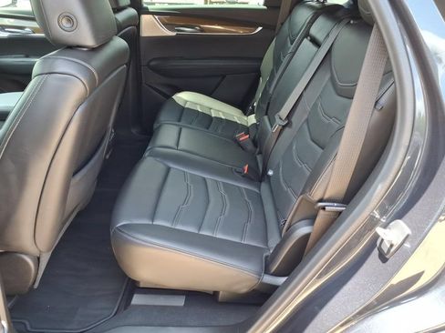 Used 2022 Cadillac XT5 Premium Luxury w/ Platinum Package FWD image 13