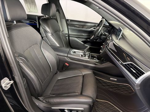 Used 2016 BMW 750i xDrive AWD/4WD image 25