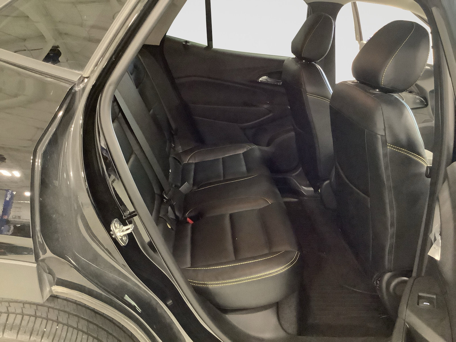 Used 2024 Chevrolet Trax LT w/ Driver Confidence Package FWD image 15