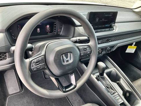Certified 2025 Honda Accord LX image 22