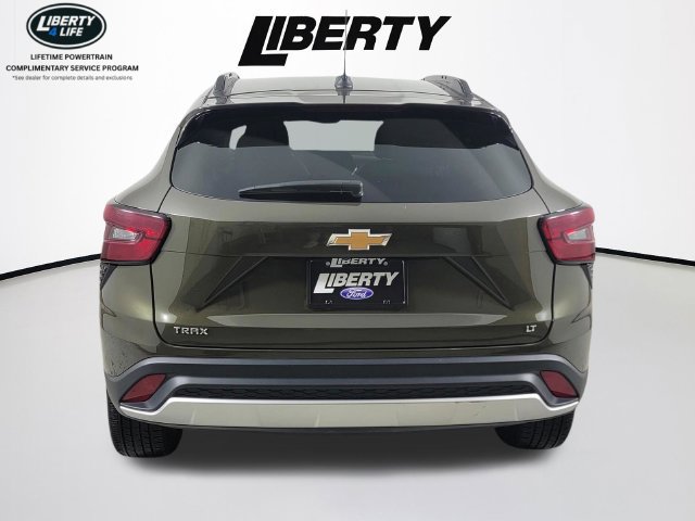 Used 2024 Chevrolet Trax LT FWD image 4