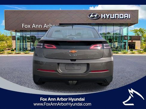 Used 2014 Chevrolet Volt Premium w/ Premium Trim Package FWD image 4