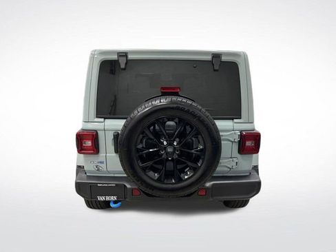 Used 2024 Jeep Wrangler Unlimited Sahara image 12