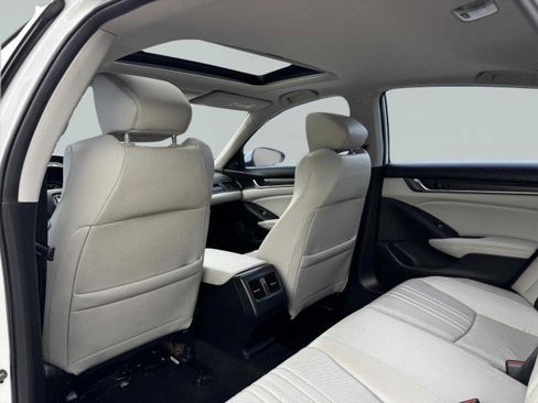 Used 2018 Honda Accord Touring image 37