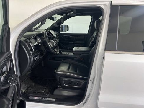 Used 2025 RAM 1500 Limited w/ Off Road Group AWD/4WD image 15
