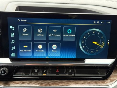 Used 2024 Chevrolet Silverado 2500 LT w/ Convenience Package image 27