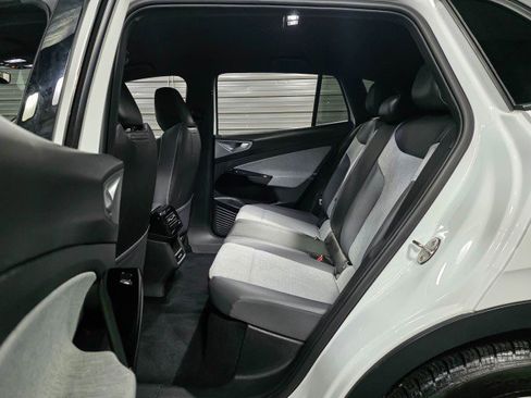 Used 2023 Volkswagen ID.4 2WD image 15