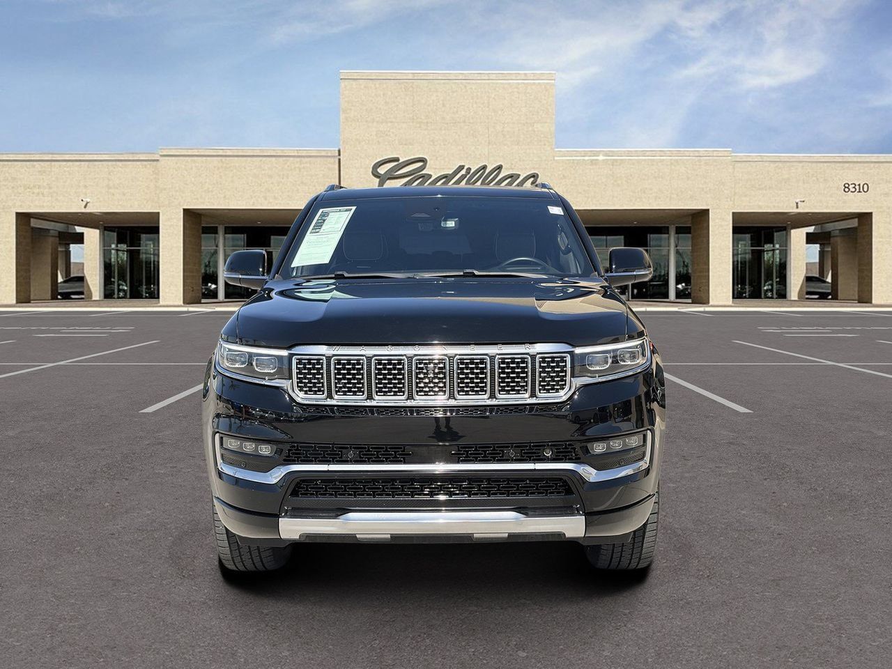 Used 2023 Jeep Grand Wagoneer Series III AWD/4WD image 2