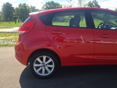 Used 2012 Ford Fiesta SE FWD image 8