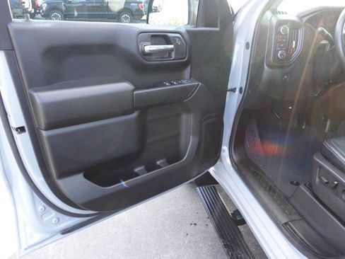 Used 2024 Chevrolet Silverado 1500 Custom image 14