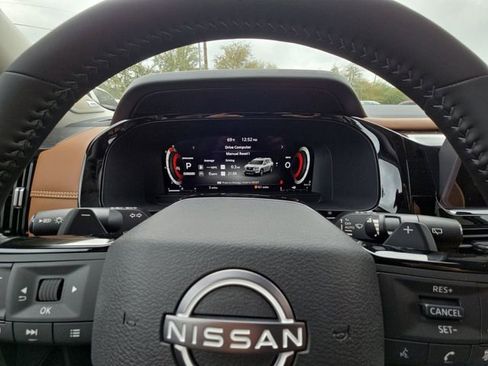 New 2026 Nissan Pathfinder Platinum image 25