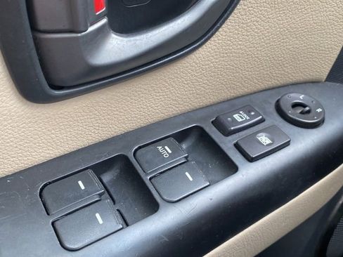 Used 2011 Kia Soul ! image 34