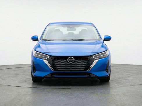 Used 2025 Nissan Sentra SV image 2