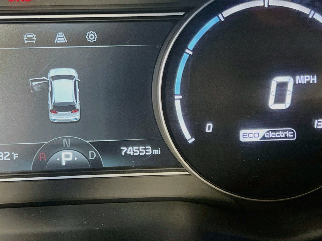 Used 2020 Kia Niro EX FWD image 13