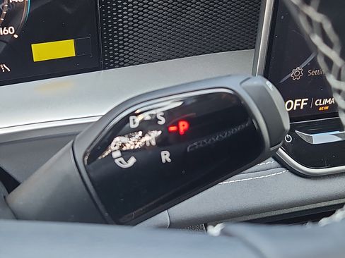 New 2026 Volkswagen Tiguan SE image 16