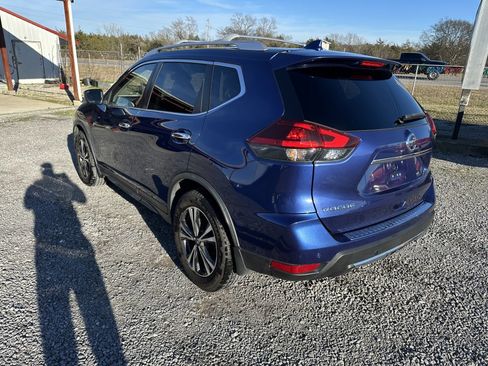 Used 2019 Nissan Rogue SV w/ Premium Package image 7