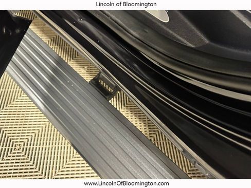 Used 2022 Lincoln Navigator Reserve image 35