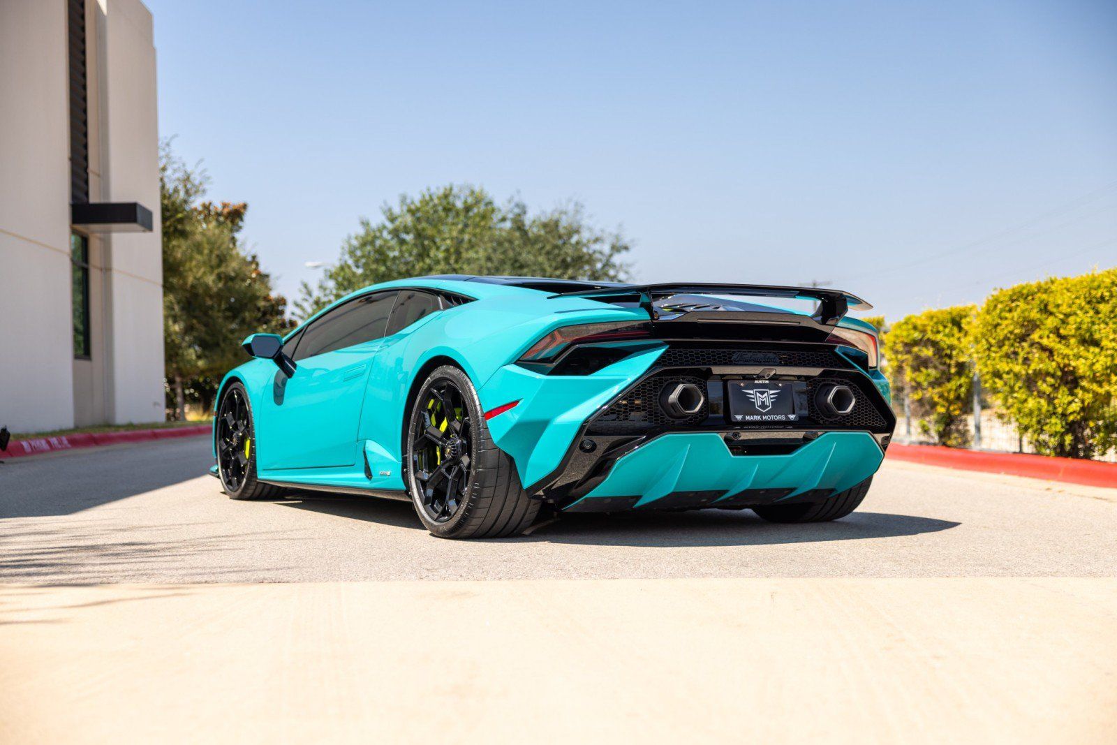 Used 2024 Lamborghini Huracan Tecnica RWD image 3