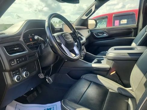 Used 2023 GMC Yukon XL SLT AWD/4WD image 7