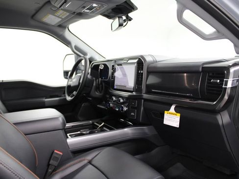 New 2026 Ford F250 Lariat w/ Black Appearance Package image 30