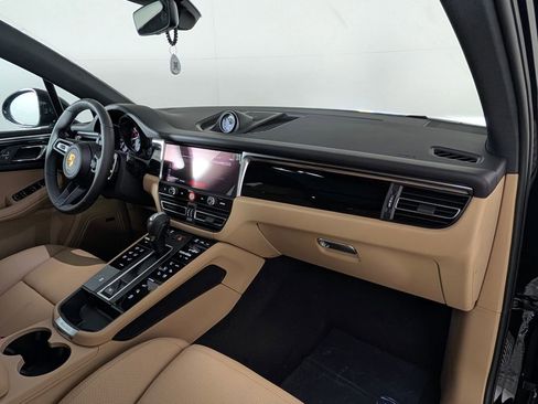 New 2026 Porsche Macan AWD/4WD image 19