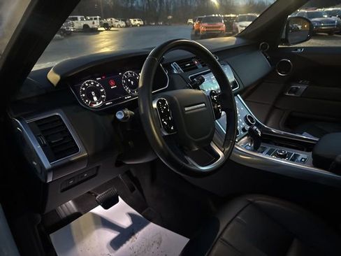 Used 2020 Land Rover Range Rover Sport HSE image 8