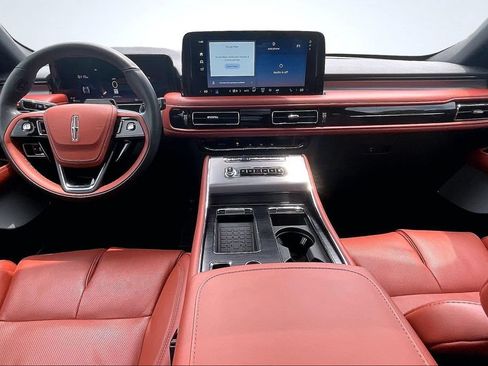 Used 2026 Lincoln Aviator Reserve w/ Luxury Package RWD image 9