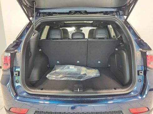 New 2026 Jeep Compass Trailhawk w/ Sun, Sound & Navigation Group AWD/4WD image 9