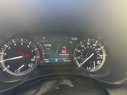 Used 2021 Toyota Highlander XLE FWD image 4