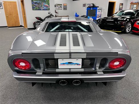 Used 2006 Ford GT image 40