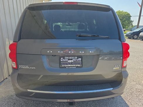 Used 2018 Dodge Grand Caravan SXT w/ Rear Park Assist Package FWD image 6