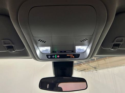 Used 2024 Chevrolet Equinox LS FWD image 35