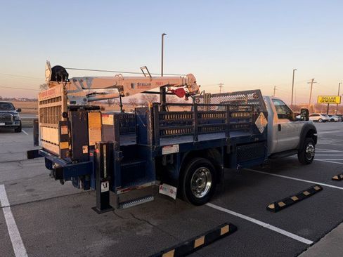 Used 2014 Ford F550 4x4 Regular Cab Super Duty image 3
