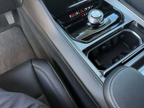 New 2026 Jeep Grand Wagoneer L 2WD image 22