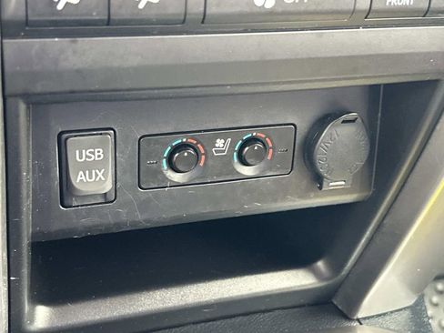 Used 2018 Toyota 4Runner Limited image 32