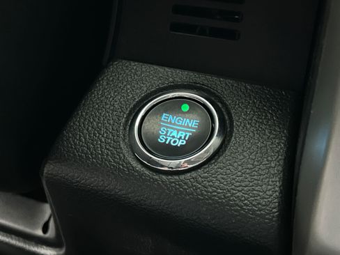 Used 2019 Ford F150 Lariat image 11