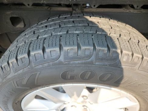 Used 2020 Chevrolet Silverado 1500 Custom w/ Custom Value Package AWD/4WD image 6
