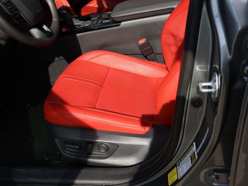 Used 2025 Toyota Camry XSE image 33