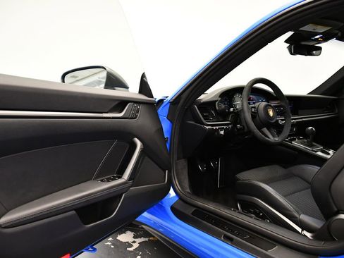 Used 2024 Porsche 911 Carrera T image 39