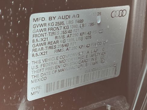 New 2025 Audi SQ5 Prestige image 35