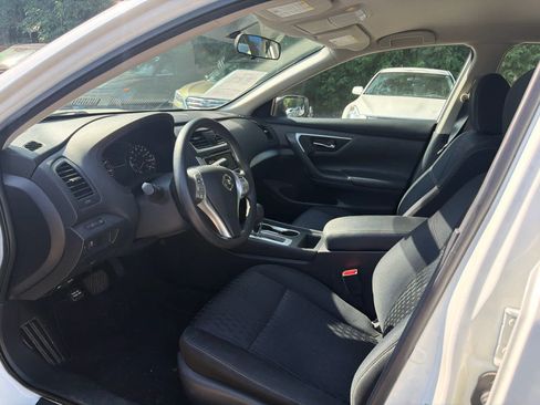 Used 2016 Nissan Altima 2.5 S w/ Power Driver Seat Package FWD image 5