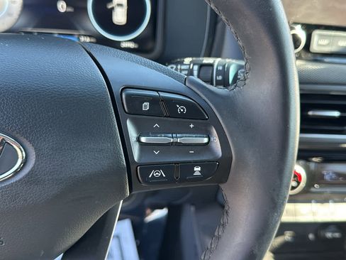 Used 2023 Hyundai Kona Limited image 16