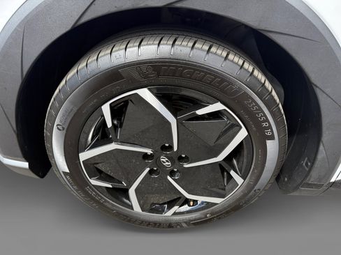 Certified 2024 Hyundai Ioniq 5 SEL image 9