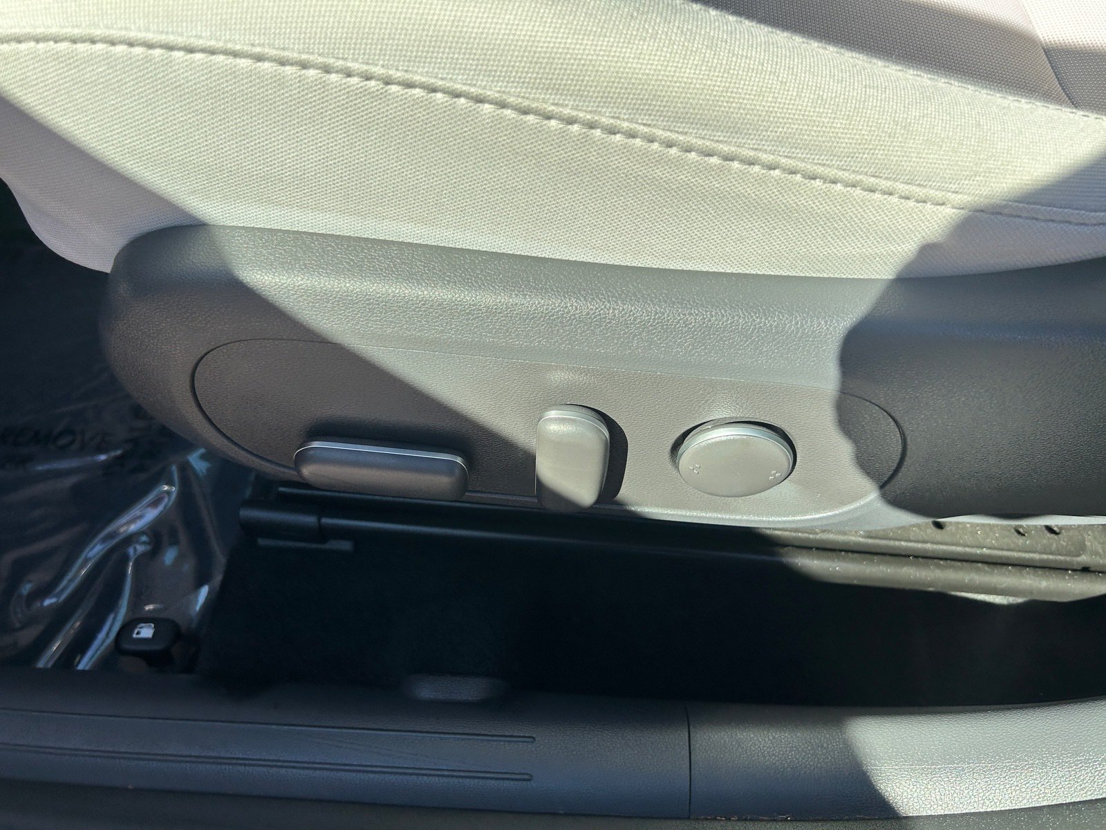 Used 2025 Hyundai Kona SEL FWD image 21