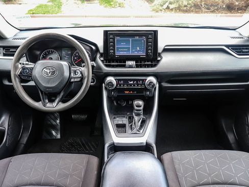 Certified 2020 Toyota RAV4 XLE w/ Carpet Mat Package FWD image 15