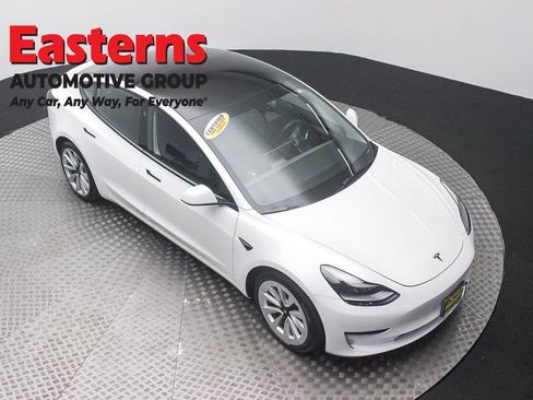 Used 2023 Tesla Model 3 Standard Range RWD image 3
