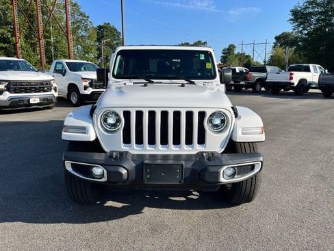 Used 2021 Jeep Wrangler Unlimited Sahara w/ Dual Top Group AWD/4WD image 3