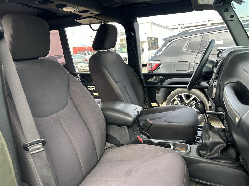 Used 2015 Jeep Wrangler Unlimited Sport w/ Trailer Tow Group AWD/4WD image 10