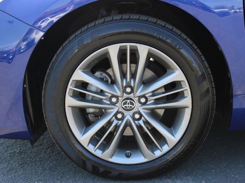 Used 2016 Toyota Camry SE FWD image 6