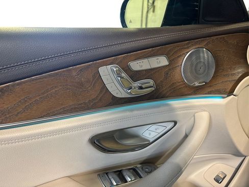 Used 2018 Mercedes-Benz E 300 4MATIC image 36